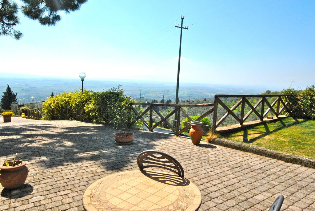 Casa Vacanze La Porta Vinci Zewnętrze zdjęcie